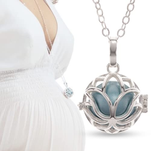 Mamakette „Protection Flower“ für Mütter | PYA - Engelsrufer Kette mit Anhänger und Klangkugel aus 925 Sterling Silber 88cm | Schmuck für Schwangere mit Lotus Blume Kettenanhänger und Halskette.